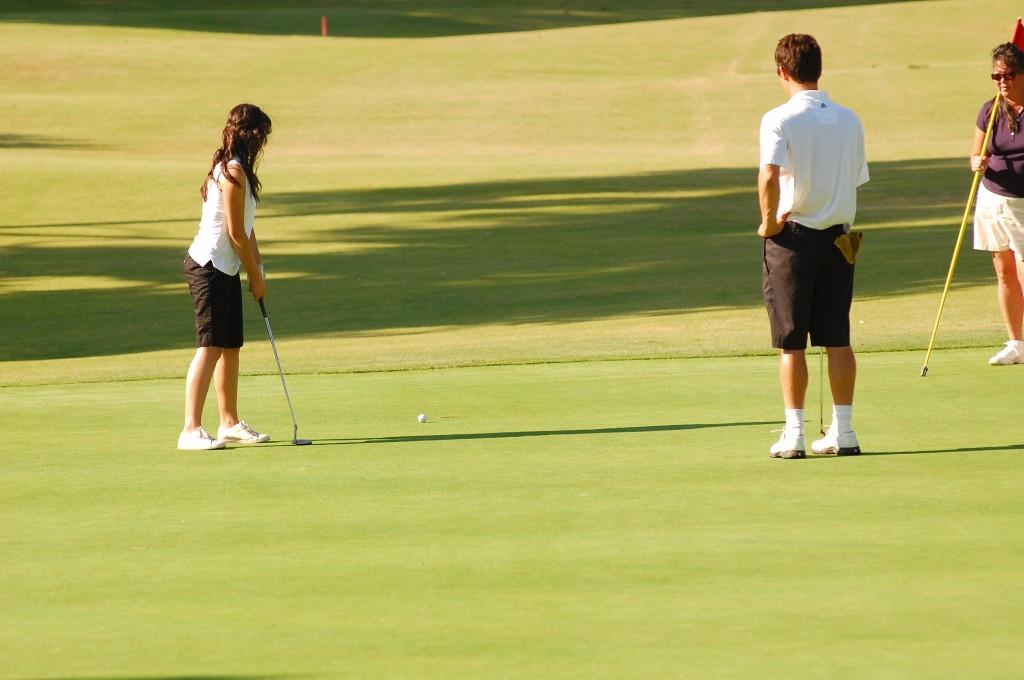 Losing to their cross-town rivals 262-251 at Rio Hondo Golf Course Oct 12, girl’s varsity golf was unable to clinch first place to lead their league. Watching one of his players putting, Coach Jason Bean focused on his team and hoped they could pull a win. 