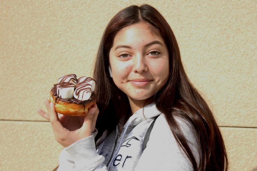 On Nov. 8, Elaine Lopez, 11, excitedly tried the newly opened Randy’s Donuts for the first time and explained her thoughts on it. “The smores donut was pretty sweet and needed more graham crackers, however, I would order it again,” Lopez said. “What I liked about it was that you can see the difference in quality and it was doughier than other donuts, it wasn’t too dry or too oily.”