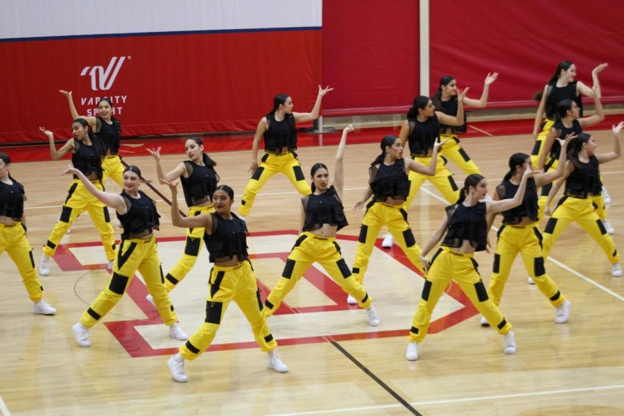 The Downey High School’s Dance Team showed off their skills on January 25 at the USA Dance Regionals. One of the team captains, Juliana Rincon, 12, made sure to do her part throughout all the dances. “I had to prepare myself mentally about a week prior to competition,” Rincon said. “I feel so many emotions before I’m about to go on, mostly nervous, but I know win or lose, I’ll always have my squad.”
